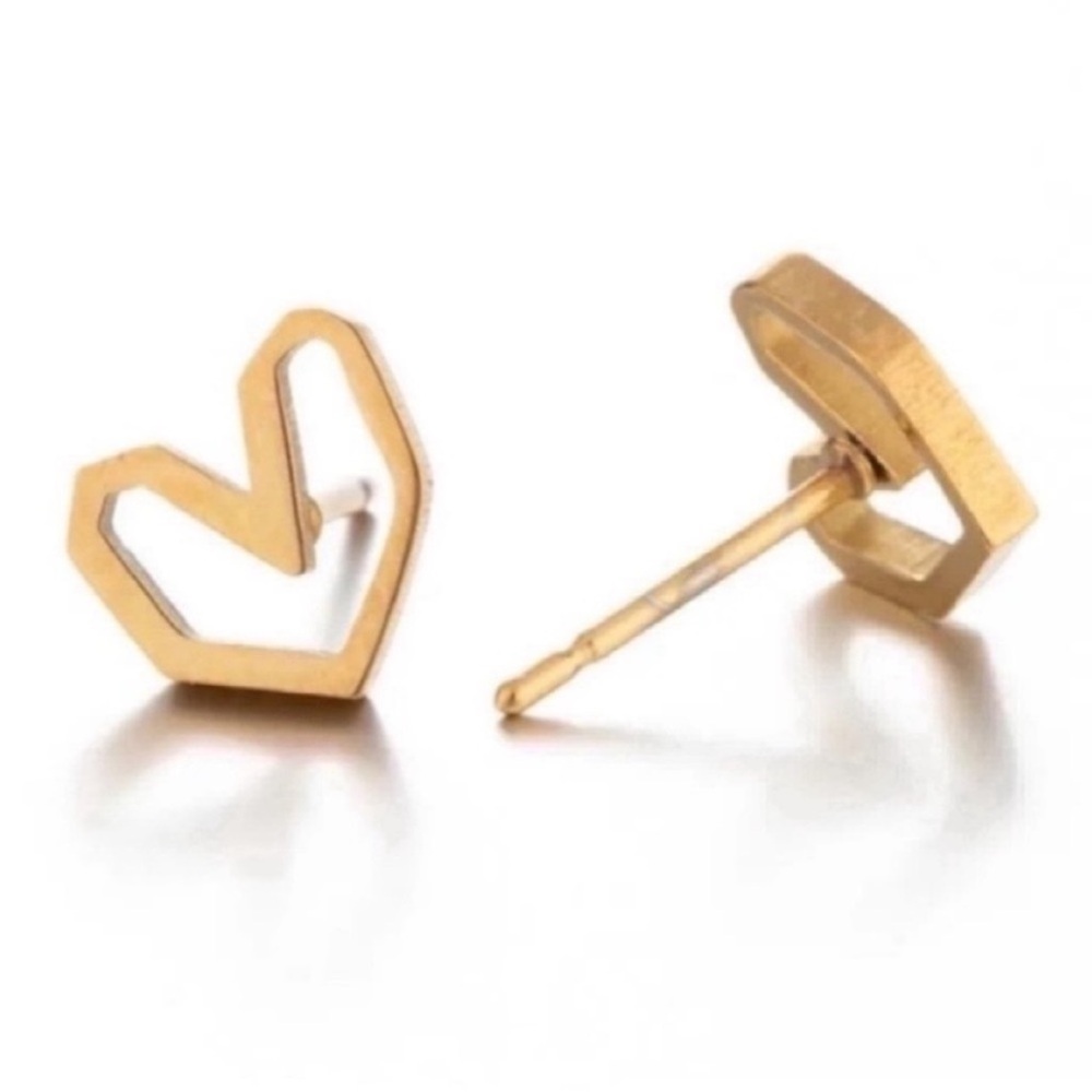 New! Jenna 18K Gold Plated Heart Post Earrings (3033) NWOT